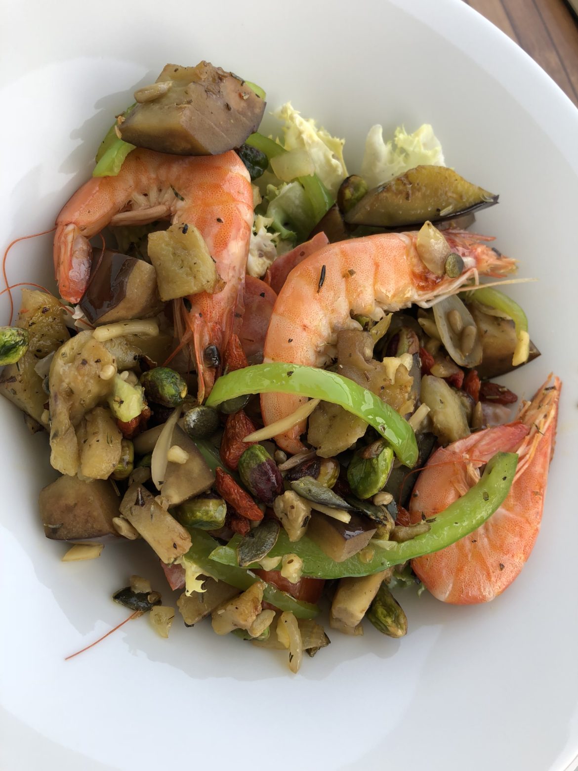 scampi mit grüner peperonie und zitrone